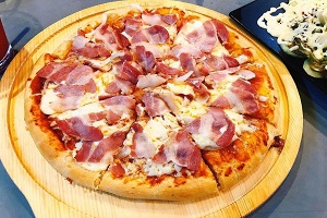 pizza bacon